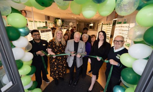 In the photo are 

Vijay, Claire, yourself, Sir Gareth Edwards, Maureen Edwards, Louise, Steve and Andrea.